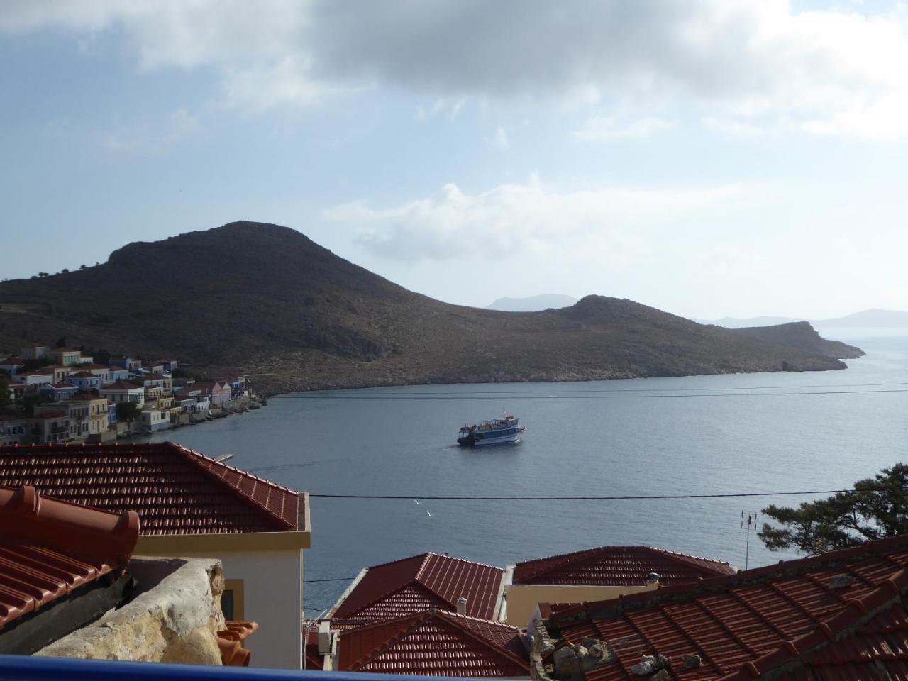 Villa Yorgos Chalki Town Luaran gambar