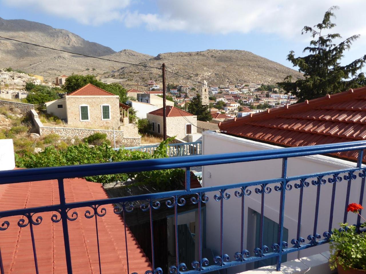 Villa Yorgos Chalki Town Luaran gambar