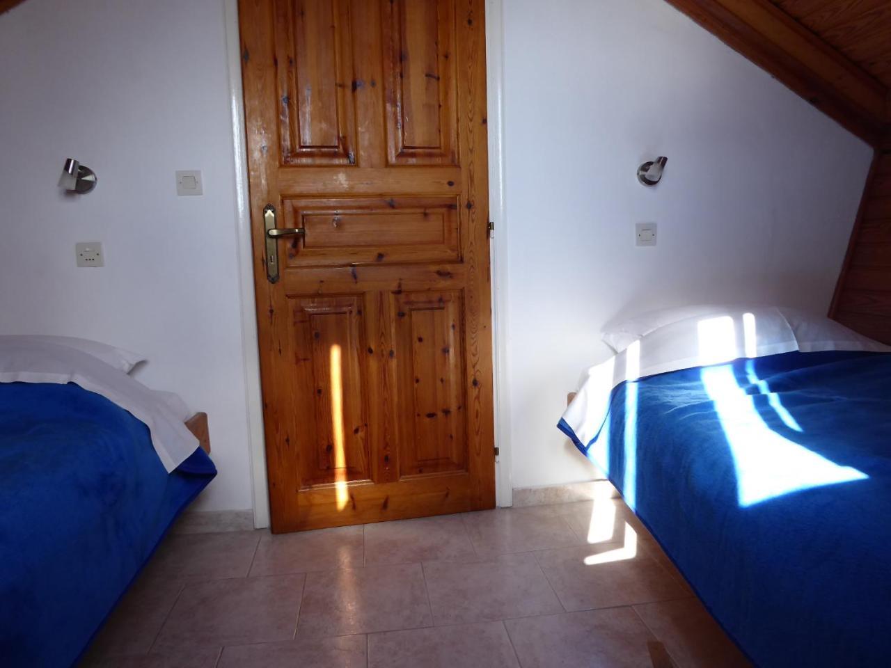 Villa Yorgos Chalki Town Luaran gambar